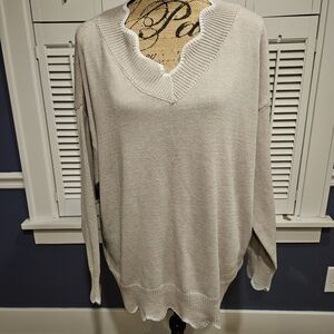 Women's V-Neck Sweater - Cream